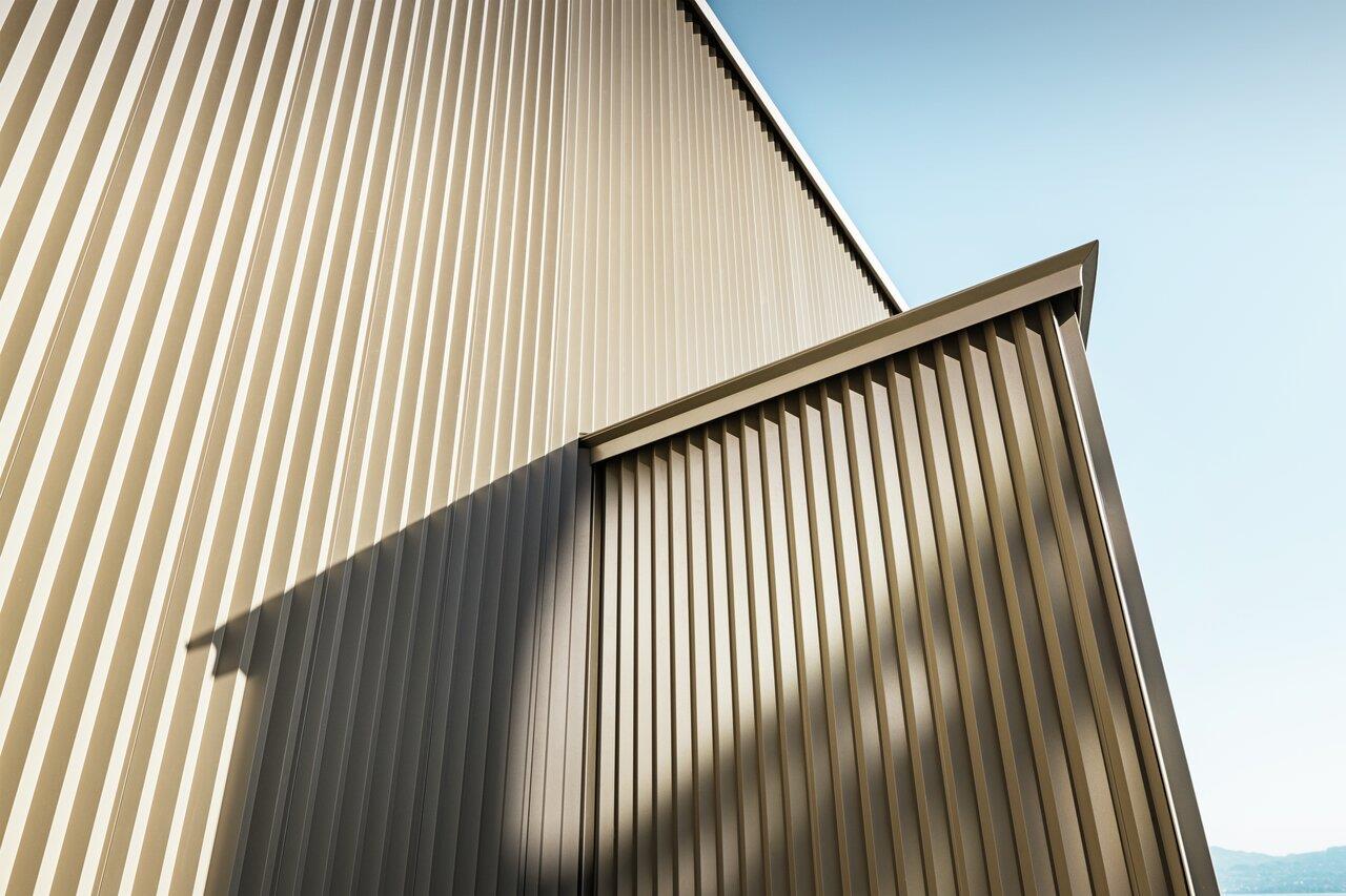 Bandblech Fassaden von Stary Handwerkswelt Salzburg | © PREFA | Croce & Wir